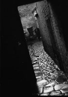 Dark alley, 1944